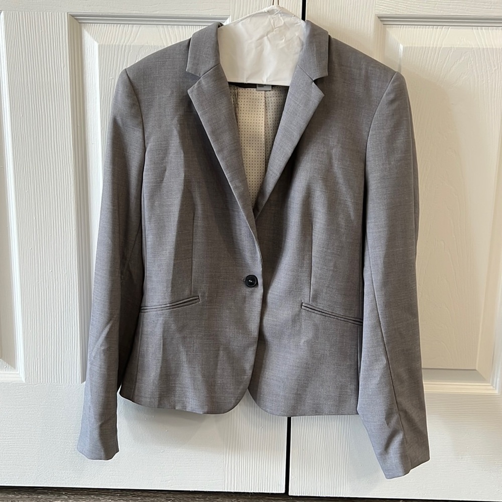 Grey Blazer With One Button Closure. - image 1